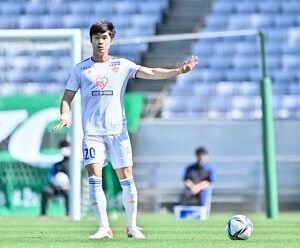 【J2「3強譲らず」】3位・ベガルタ仙台対町田ゼルビア戦、キム・テヒョンのヘディングで先制「3－0」快勝ムードからのまさかの終盤連続失点！失点数「ワースト5位」…「J1昇格」に向けて残る大きな課題【戸塚啓のJ2のミカタ】(2)の画像