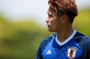 「4000いいね」FC東京・松木玖生が「豪快ワンタッチボレー」を突き刺す!U-21日本代表を「3発快勝」に導く先制弾【動画】の画像