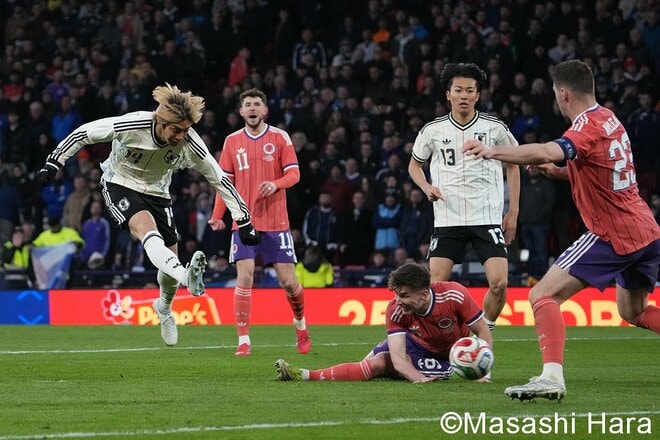伊東純也弾でのW杯イヤー初戦白星発進を現地撮り！日本代表の新アウェイユニでの戦いぶり！ハムデン・パークのピッチレベルから見えたもの【日本代表vsスコットランド代表】激闘PHOTOギャラリーの画像009