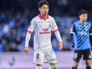 「素敵すぎる」C大阪のチームメイトが「香川真司への誕生日ケーキサプライズ」が反響！ 川崎戦前日にホテルで祝福！の画像