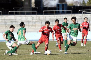 画像 写真 Photoギャラリー ピッチの焦点 第100回全国高校サッカー選手権準々決勝 青森山田 青森 ｖｓ東山 京都府 ２０２２年１月４日 キックオフ 渡辺航滋撮影 Jリーグ 国内 サッカー批評photoギャラリー ピッチの焦点 サッカー批評web