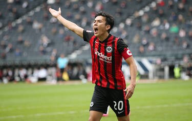 ブンデス フランクフルトの36歳 長谷部誠が フットボールの世界 で生き残れるワケ サッカー批評web ブンデス フランクフルトの36歳 長谷部誠が フットボールの世界 で生き残れるワケ サッカー批評web