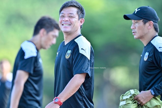 【川崎・鬼木達監督が退任で語ったこと(1)】ルヴァンカップ・新潟戦前の竹内強化部長との話し合い、退任決定で浮かび上がった一番の思い出、選手の反応など……笑顔で話した50分の画像