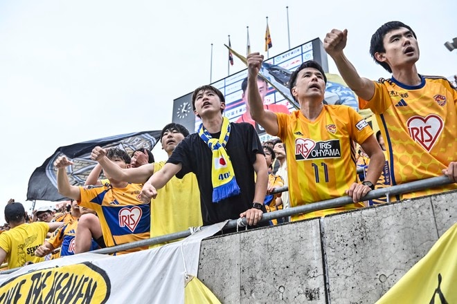 【サポーターアルバム】敵地で完敗も、試合後に大きな声で鼓舞したベガルタ仙台のサポーター写真63枚！ 人数＆声量で圧巻！！「ＲＢ大宮アルディージャーベガルタ仙台」の画像052