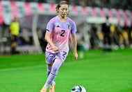 「意外と似合ってた」欧州挑戦決定のサッカー日本代表DFが早くも新ユニフォームを披露!「赤も似合ってるぞ!」「第2の渡辺剛に」などの声が広がるの画像