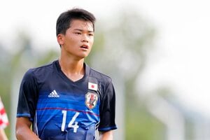 サッカー日本代表が誇る”古都のクリロナ”が練習参加でシャルケ｢加入間近｣!?元京都サンガの｢隠れた逸材｣のプレースタイルと5部で決めた｢決定力抜群ゴール｣とは?【動画】の画像