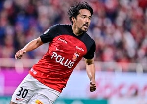 浦和レッズFW興梠慎三が試合前にチームメイトに宣言していた“動き”で見事に先制点決める！ 2得点の後輩には、「関根が得点を取ってくれたことで落ち着いて運べるようになった」の画像