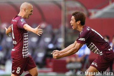 J1分析 神戸イニエスタ 今日は最高の試合だった ボージャン 大迫勇也 武藤嘉紀と5発弾 ヴィッセル神戸対浦和レッズ 神戸の4 4 2と大迫勇也 1 サッカー批評web
