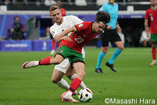 【UEFA　EURO2024現地撮】クリスティアーノ・ロナウド延長戦でのPK失敗に涙も…PK戦1人目のキッカーの大役を果たしてポルトガル8強進出【ポルトガル代表vsスロベニア代表】PHOTOギャラリーの画像002