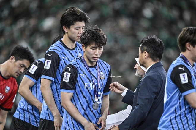 【川崎フロンターレアルバム】ACLE決勝で後半開始から出場した山田新の写真16枚！ 再爆発期待される若きエースストライカーのサウジアラビアでの姿「アル・アハリー川崎フロンターレ」の画像004