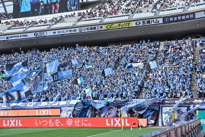 鹿島・ポポヴィッチ監督が「Jリーグの大きな魅力」と鹿島＆川崎の両サポーターに賛辞送る……「本当に鳥肌が立ちますし、涙が溢れてくる」と振り返った出来事の画像011