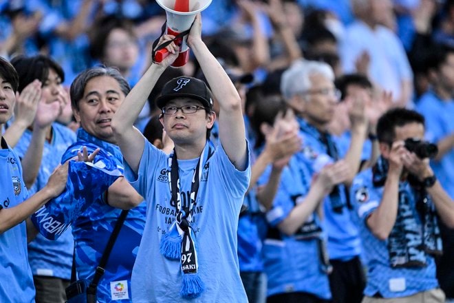 【サポーターアルバム】平日のナイトゲームに2万302人が来場！ 熱すぎる川崎フロンターレのサポーターの試合前の写真71枚！「川崎フロンターレー浦和レッズ」の画像024