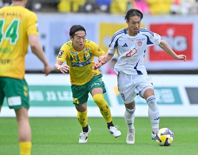 【試合アルバム】ベガルタ仙台がアウェイで迎えた上位対決・千葉戦でのプレー写真63枚！「ジェフユナイテッド千葉ーベガルタ仙台」の画像034