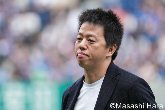 ピッチと仕切りのない観客席も！　新・本拠地｢ピーススタジアム｣で長崎が怒濤の4ゴール【明治安田J2リーグ 第34節 V・ファーレン長崎vs大分トリニータ 2024年10月6日 14:03キックオフ】PHOTOギャラリーの画像002