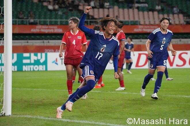 なでしこジャパン、衝撃の2人ハットトリック！ 先制の中嶋淑乃が歓喜＆宝田沙織は10分足らずで3点！ 代表初ゴールの選手が笑顔のハグ！アジア大会初戦で快勝！【日本女子代表vsタイ女子代表】激闘PHOTOギャラリーの画像005